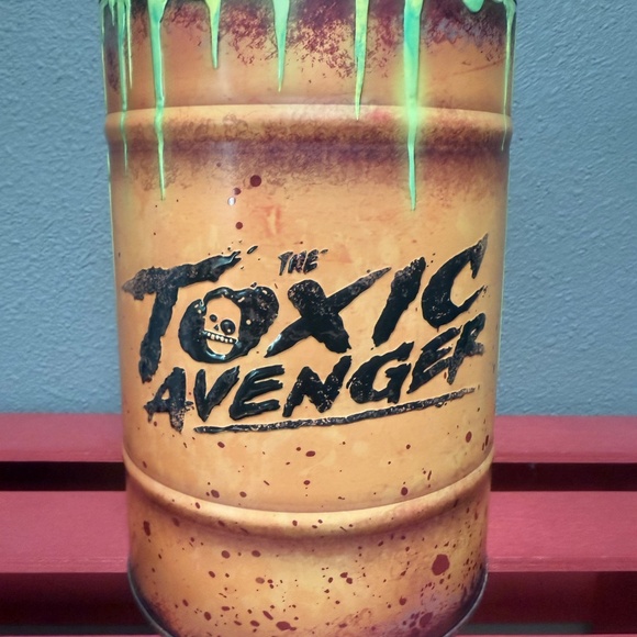 The Toxic Avenger Nuclear Waste Barrel Popcorn Bucket Cinemark Exclusive NEW - Picture 4 of 6
